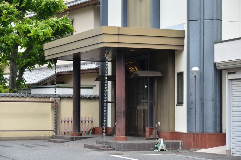円徳寺赤門会館 外観
